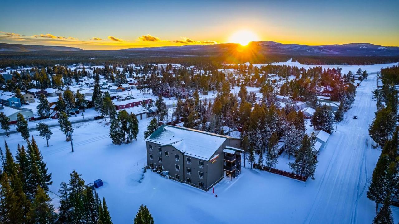 Wagon Wheel Hotel Запад Йеллоустон Экстерьер фото