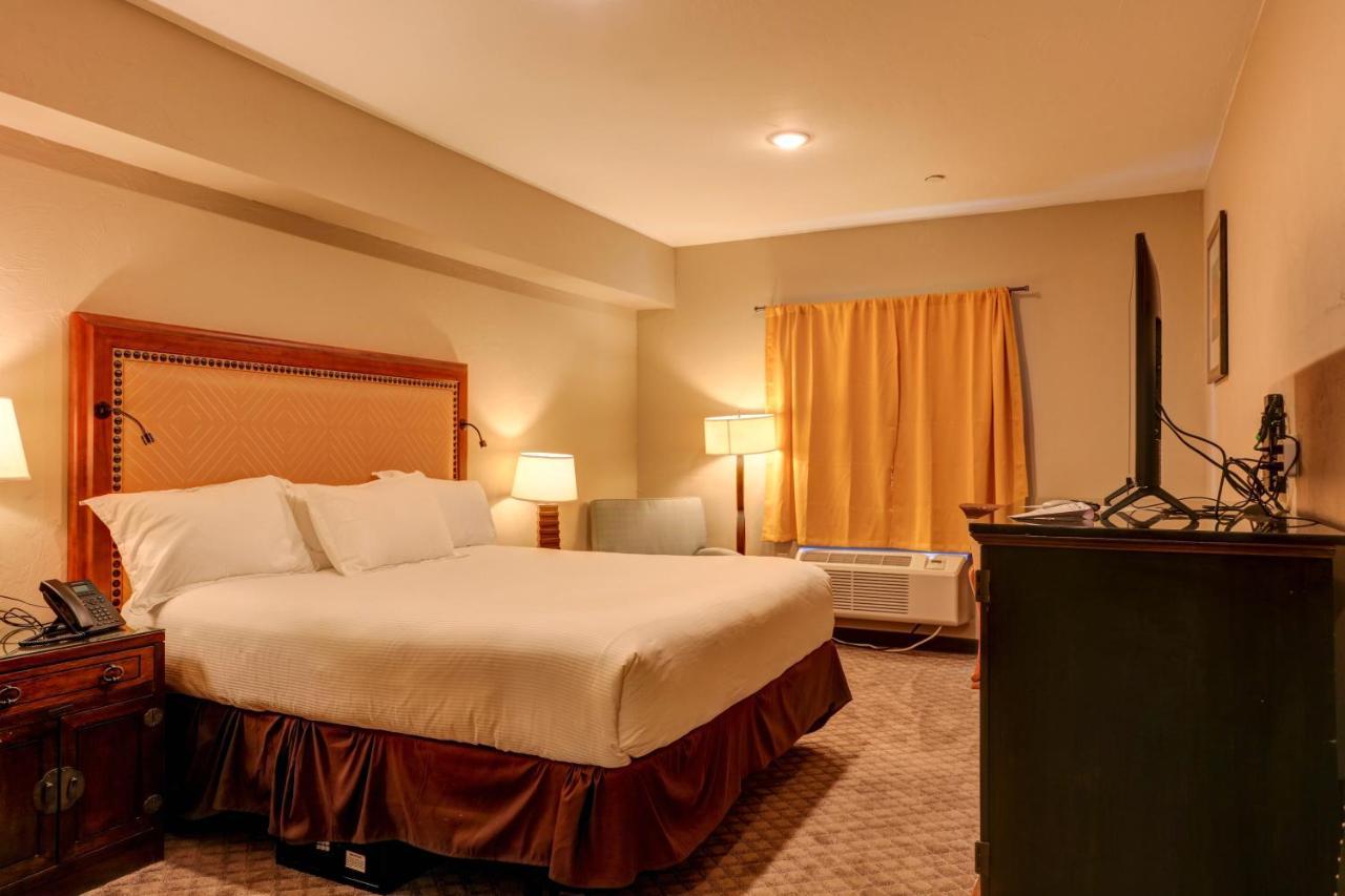 Wagon Wheel Hotel Запад Йеллоустон Экстерьер фото